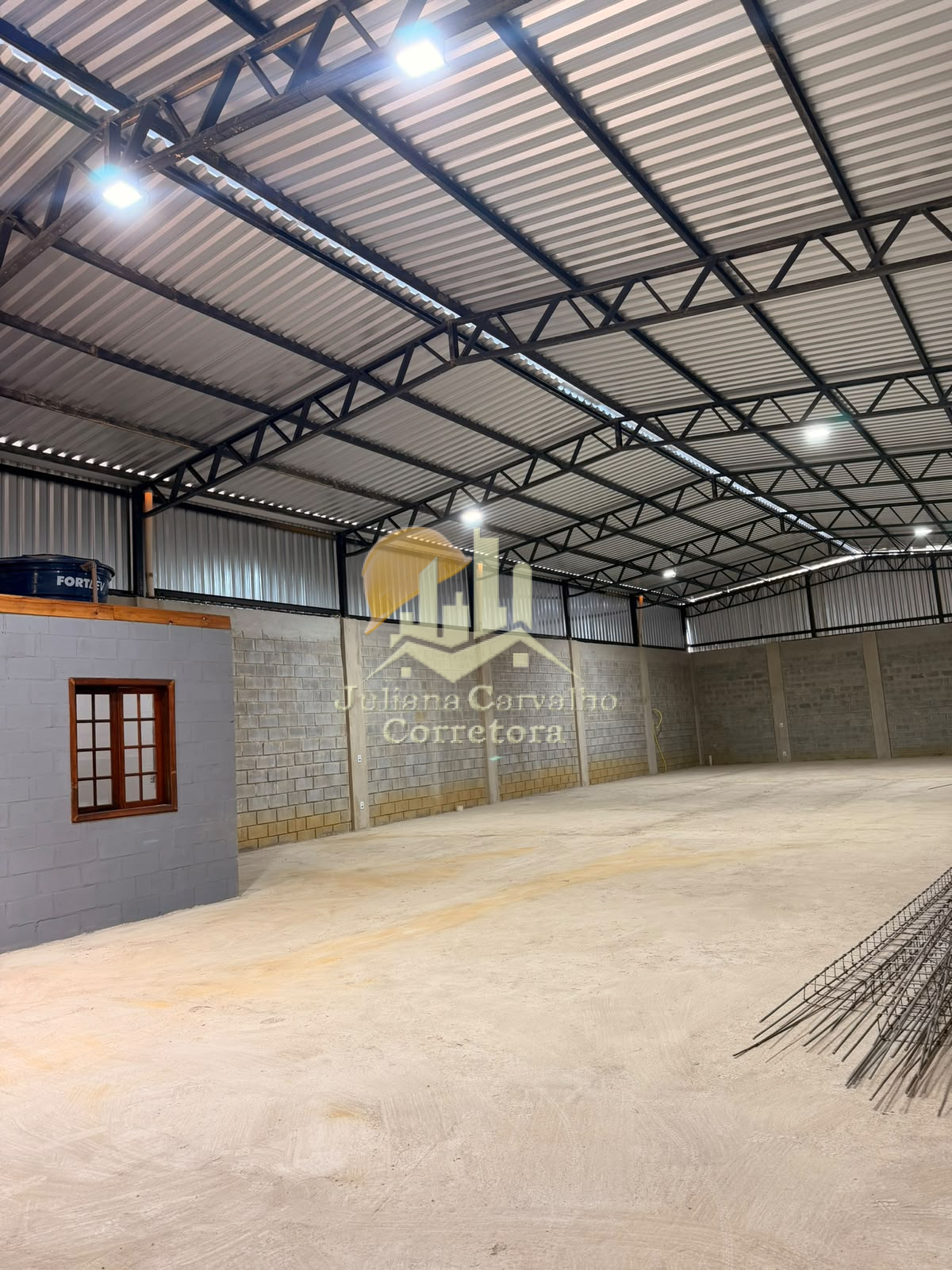 IMÓVEL COMERCIAL EXCELENTE EM SANTA CRUZ DE MINAS! (8)