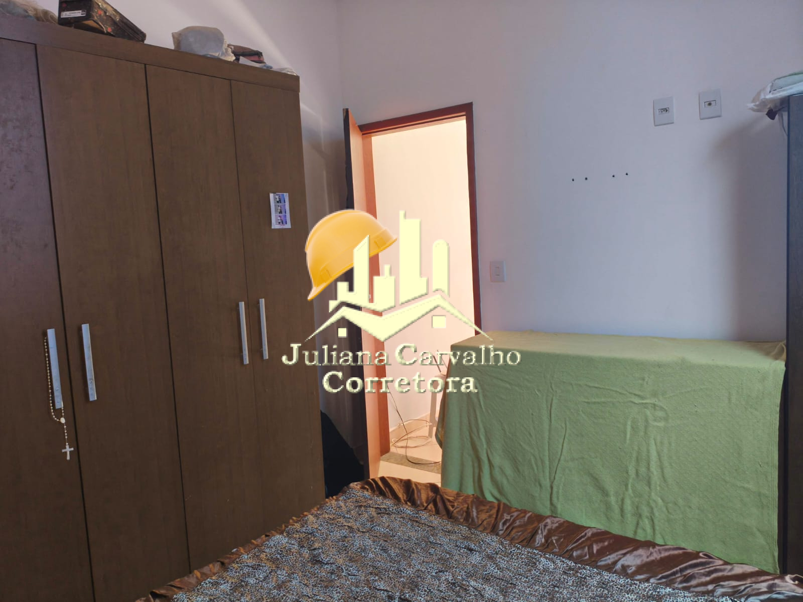 Juliana Carvalho – Corretora de Imóveis – Casa de fundo com garagem (7)