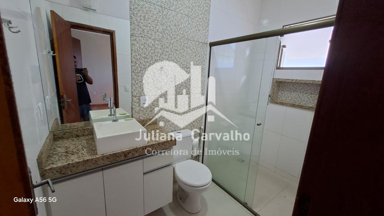 Casa espaçosa, bem acabada e pronta para morar no bairro Fábricas! (1)