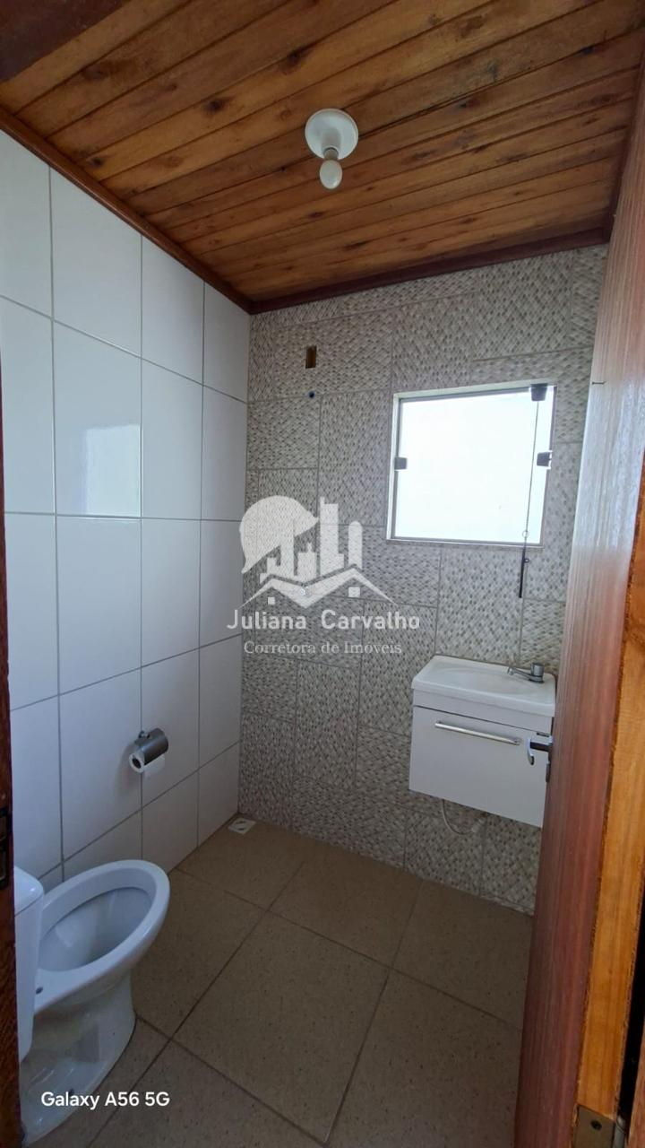 Casa espaçosa, bem acabada e pronta para morar no bairro Fábricas! (2)