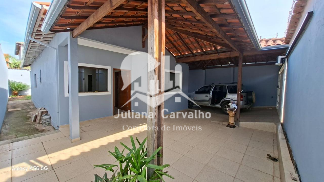 Casa espaçosa, bem acabada e pronta para morar no bairro Fábricas! (4)