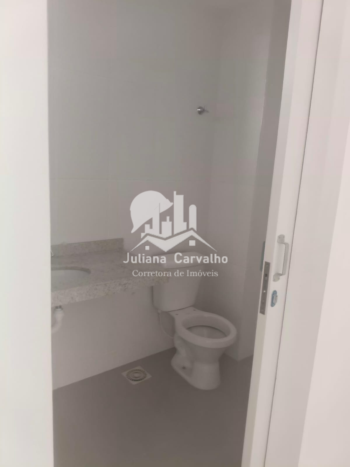 🏢 SALA COMERCIAL À VENDA (2)