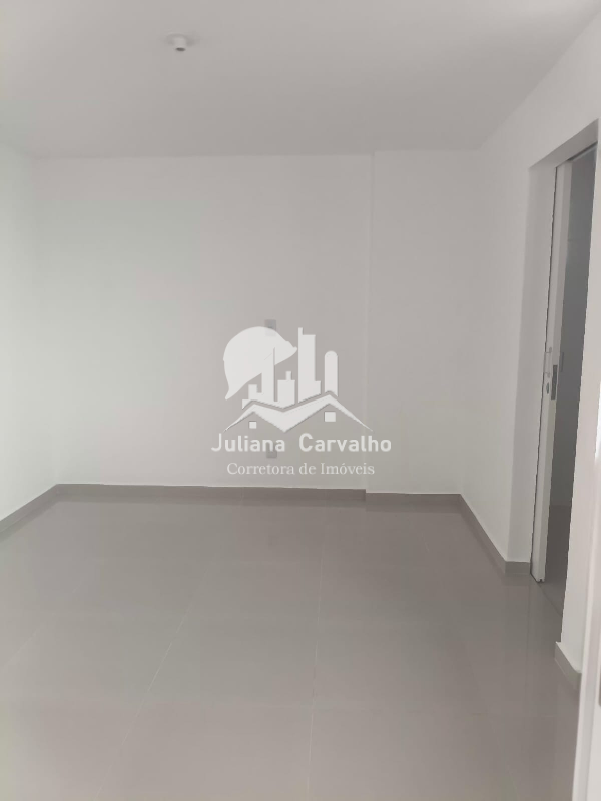 🏢 SALA COMERCIAL À VENDA (5)